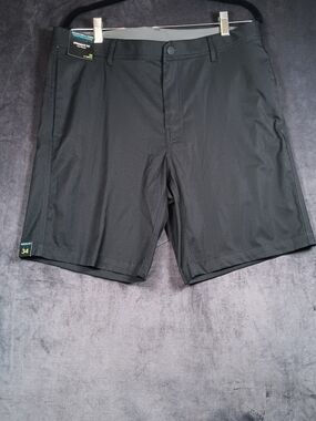 Roundtree & Yorke Mens Black Flat Front Performance Shorts
